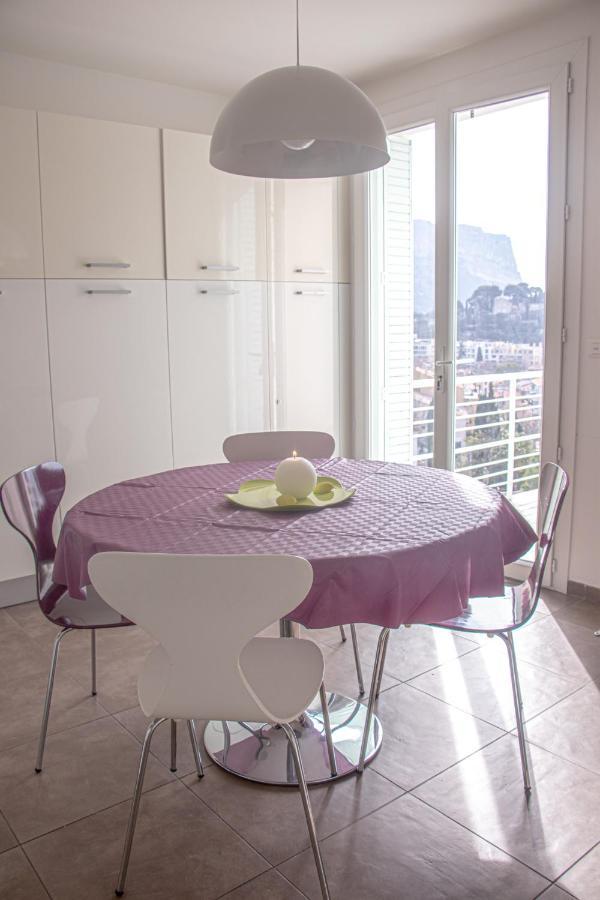 Indigo Apartment Cassis Bagian luar foto